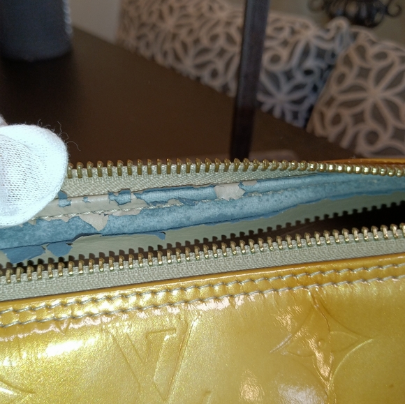 Authentic Louis Vuitton Vernis Bag - Picture 9 of 11